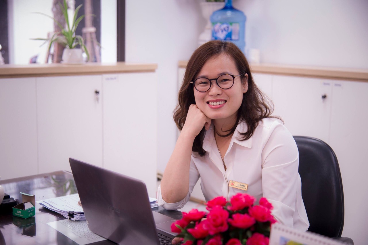 Trưởng phòng đối ngoại thị trường Nhật Bản - Bà Tạ Thị Mến