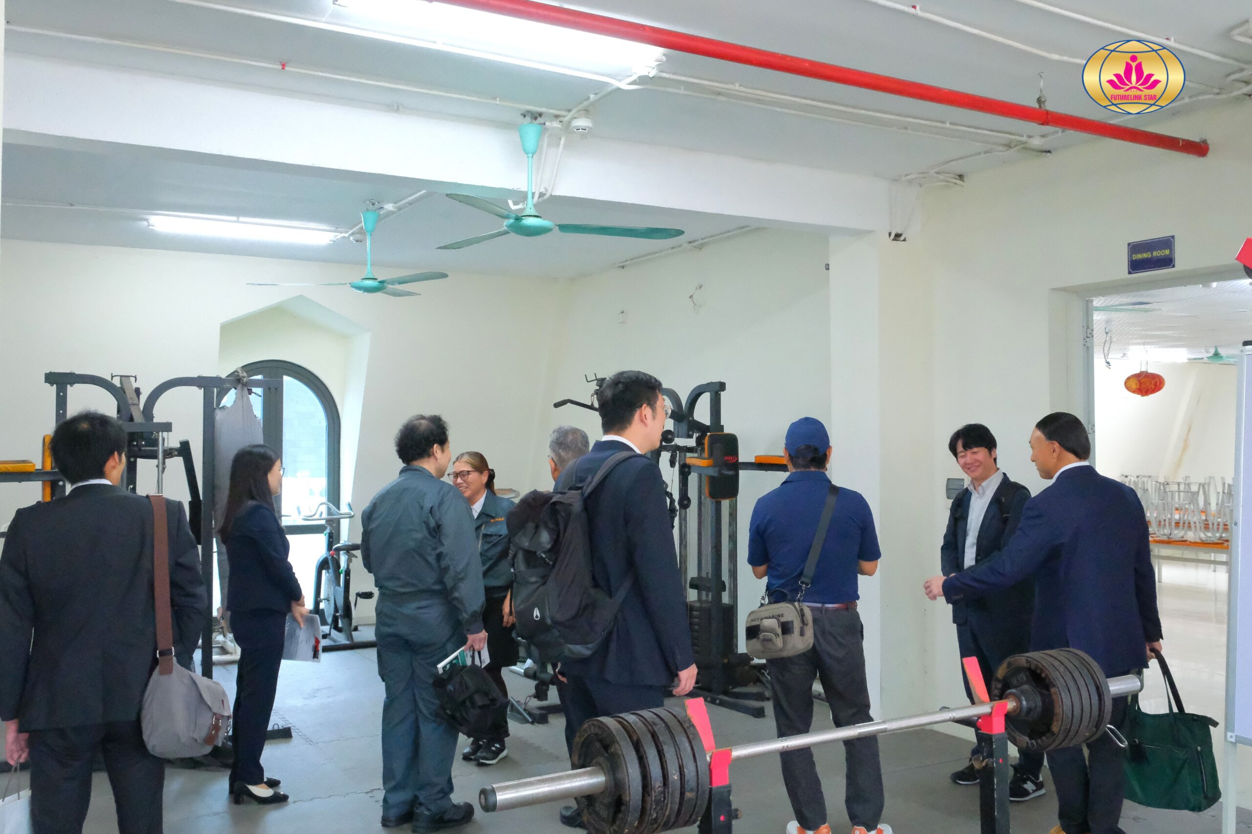 Khách hàng Nhật Bản tới thăm và khảo sát cơ sở vật chất của công ty TNHH Quốc tế Futurelink Star