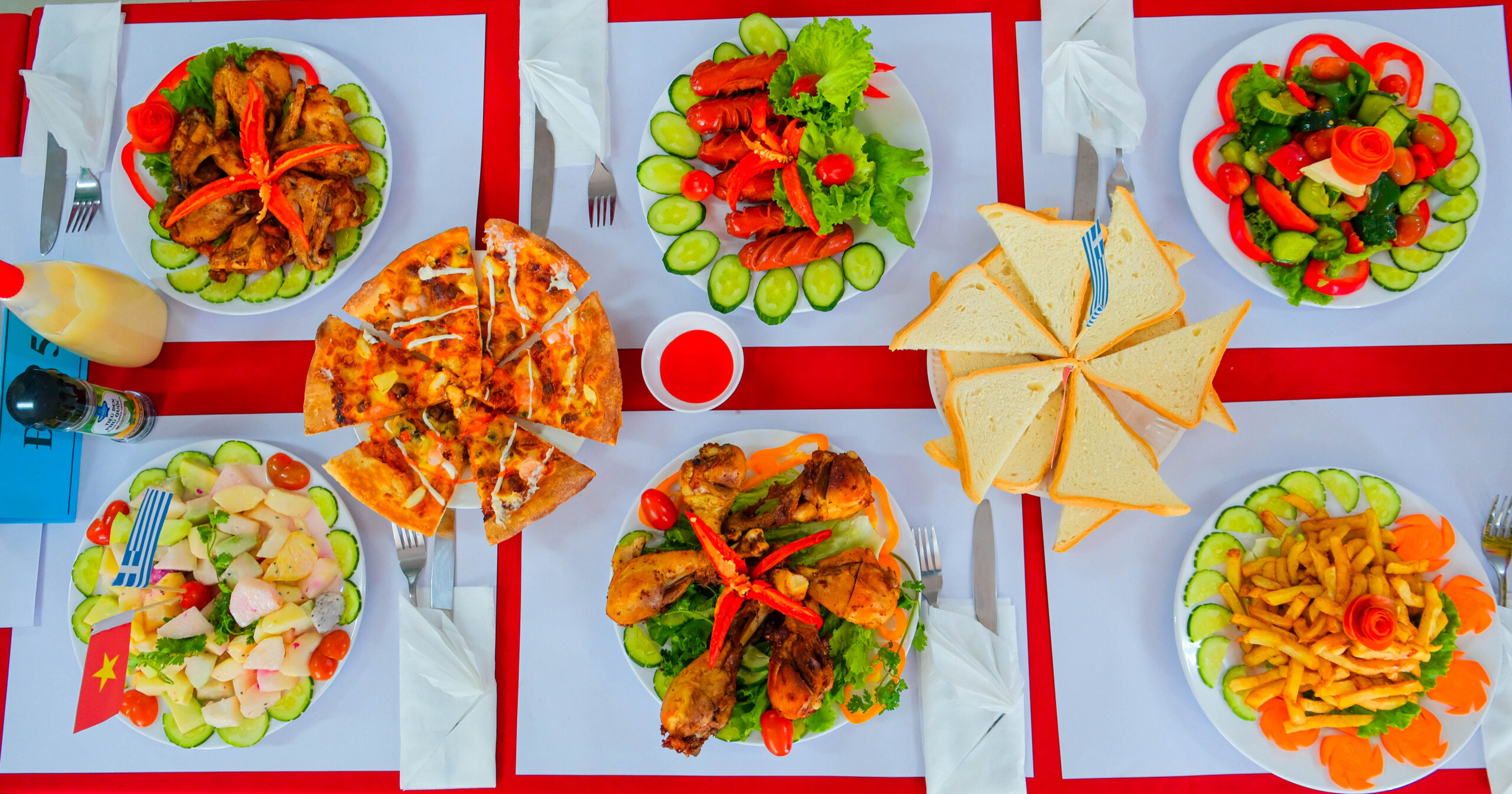 Trang trí bàn ăn Hy Lạp ấn tượng - Đội 6