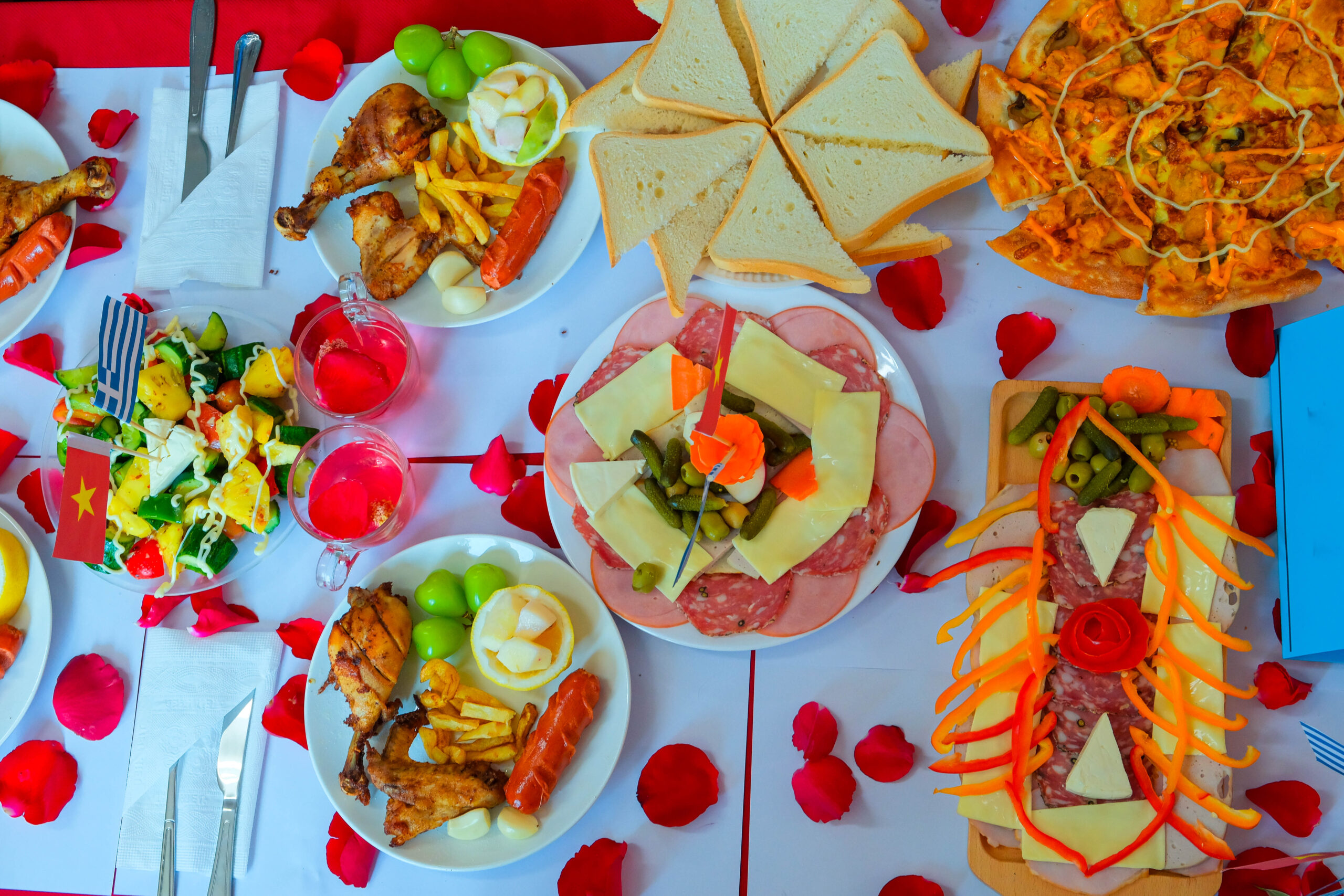 Trang trí bàn ăn Hy Lạp ấn tượng - Đội 2